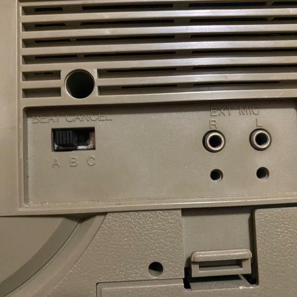 GF-4646 Silver Portable Boombox - Picture 13 of 15